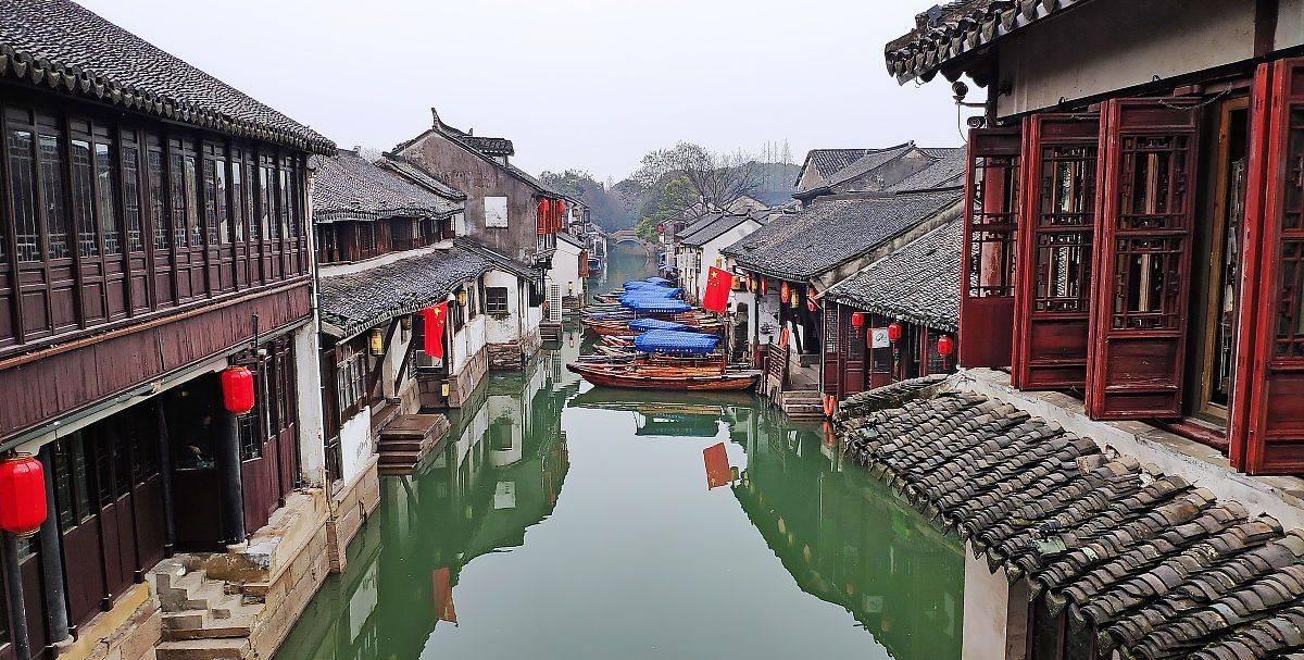 龙虎榜 |深华发A上涨10.03%,知名游资东财拉萨东环路第一卖出1083.37万元